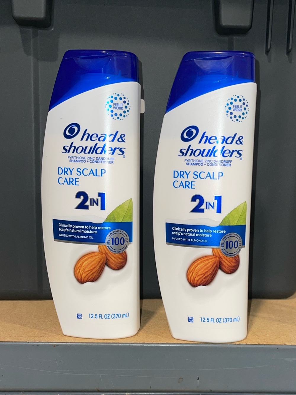 2 Bottles Head & Shoulders Dry Scalp Care 2-in-1 Anti-Dandruff Almond Oil 12.5oz